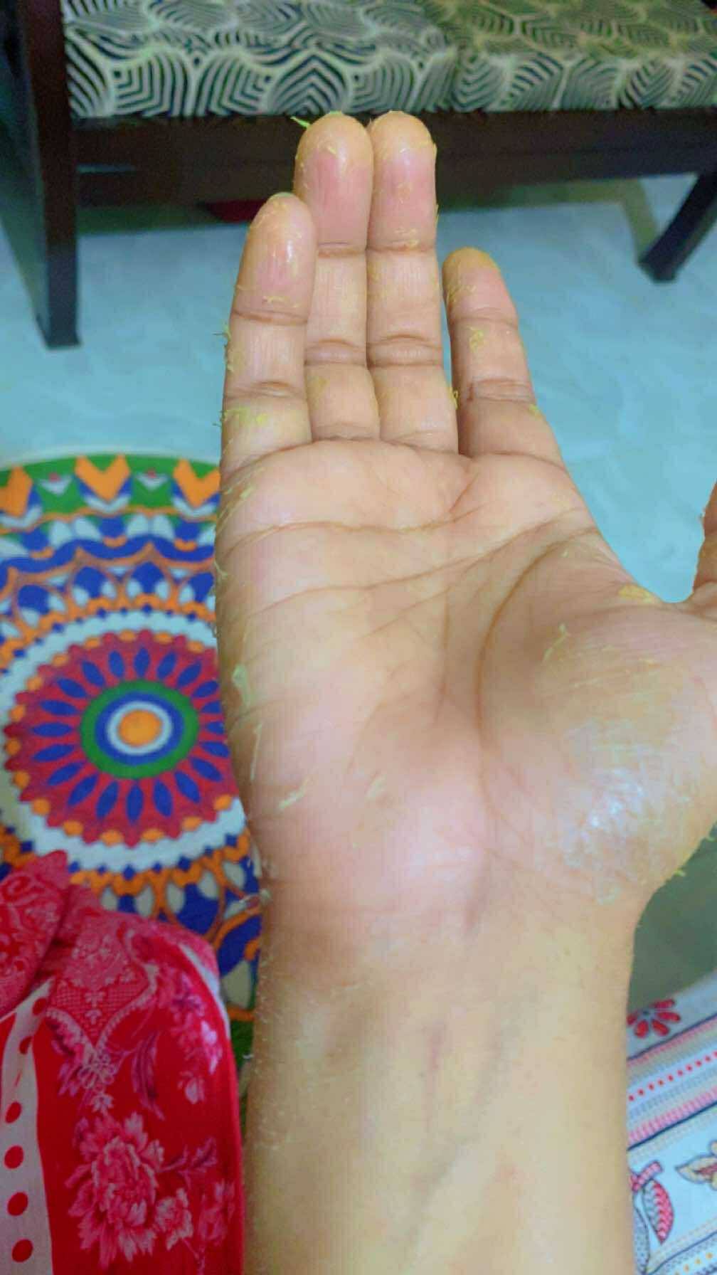 Exfoliating Cleansing Hand Mask